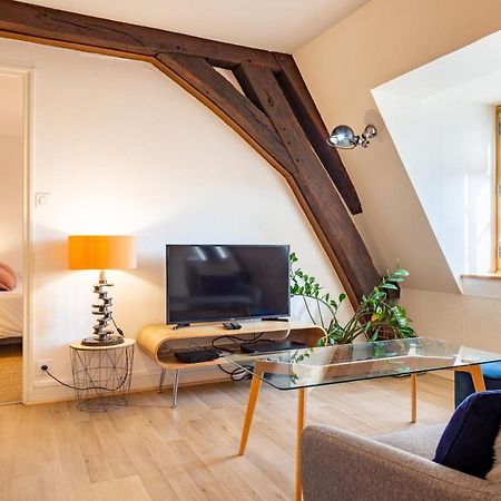 Happy Loft - Centre Historique + Parking Prive Apartment Blois Bagian luar foto